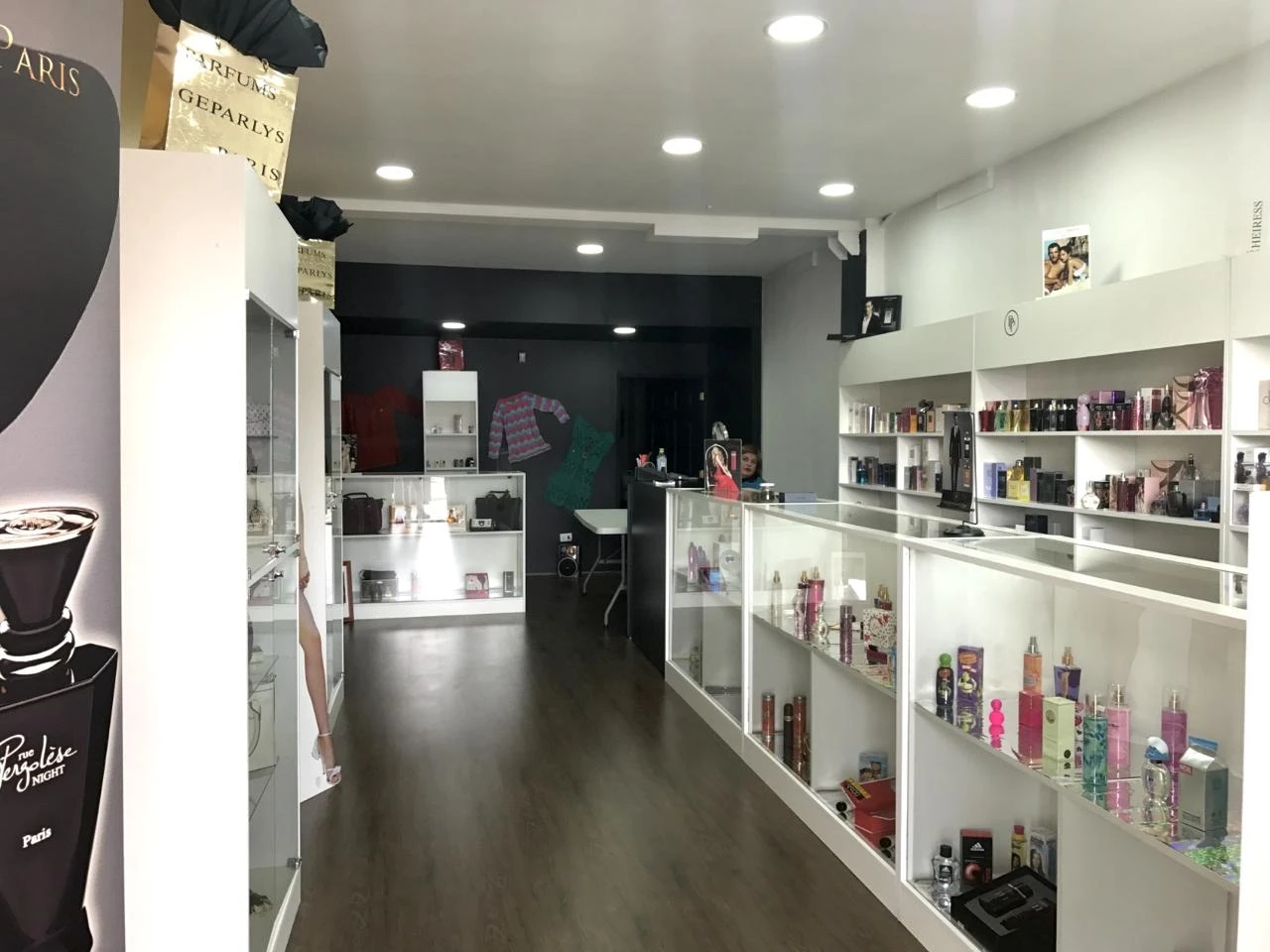 Perfumería – Arquitectura en Chile | Consultora RVL